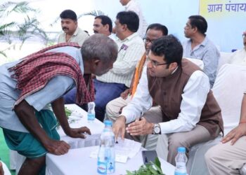 जनसंवाद का माध्यम है समस्या निवारण शिविर-कलेक्टर श्री कार्तिकेया गोयल