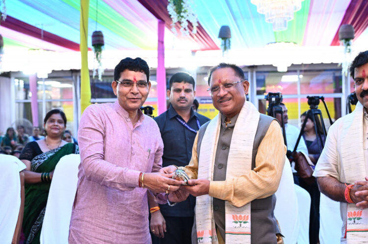 राजस्व मंत्री के निवास पर हुआ भव्य तीजा मिलन समारोह