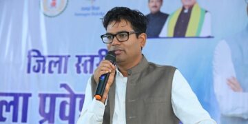 बच्चों को सीखने की ललक बनाए रखने की प्रेरणा देते नजर आए वित्त मंत्री ओ.पी. चौधरी